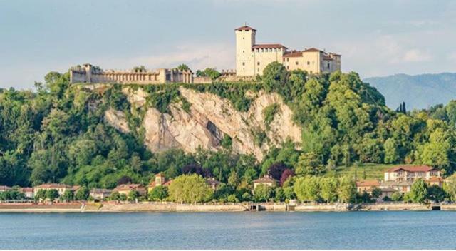 Hotel Florida Arona Zewnętrze zdjęcie